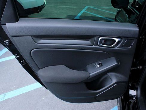 Used 2023 Honda Civic Sport image 12