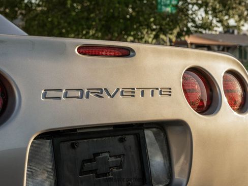 Used 2004 Chevrolet Corvette Z06 w/ Memory Package RWD image 40