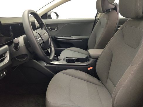 Used 2025 Kia K4 FWD image 17