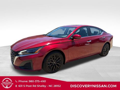 Certified 2025 Nissan Altima 2.5 SV w/ SV Special Edition Package FWD image 1