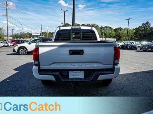 Used 2019 Toyota Tacoma SR w/ SR Convenience Package image 13