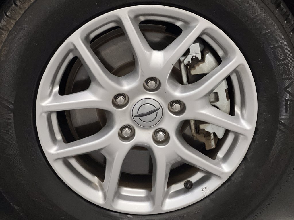 Used 2024 Chrysler Pacifica Touring-L FWD image 82