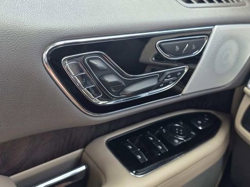 Used 2022 Lincoln Navigator Reserve RWD image 15