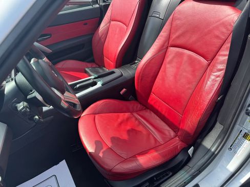 Used 2007 BMW Z4 3.0i RWD image 4