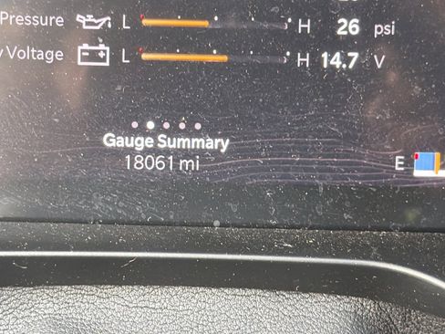 Used 2025 Jeep Grand Cherokee Laredo X w/ Luxury Tech Group I AWD/4WD image 31