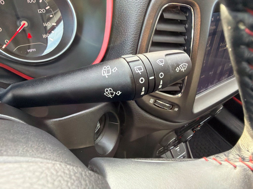 Used 2018 Jeep Compass Trailhawk w/ Leather Interior Group AWD/4WD image 31