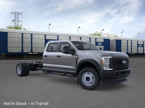 New 2026 Ford F550 4x4 Crew Cab image 7