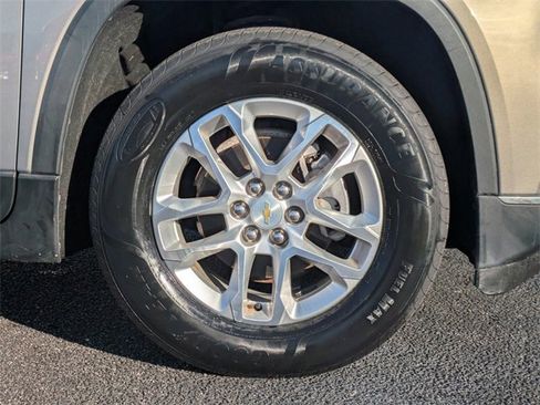 Used 2018 Chevrolet Traverse LT image 10
