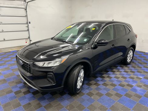 Used 2023 Ford Escape Active w/ Tech Pack #2 image 8