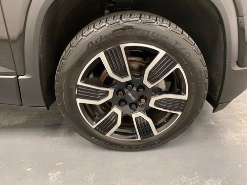 Used 2019 GMC Acadia SLT w/ Black Edition AWD/4WD image 30
