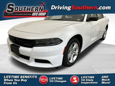 Used 2023 Dodge Charger SXT image 1