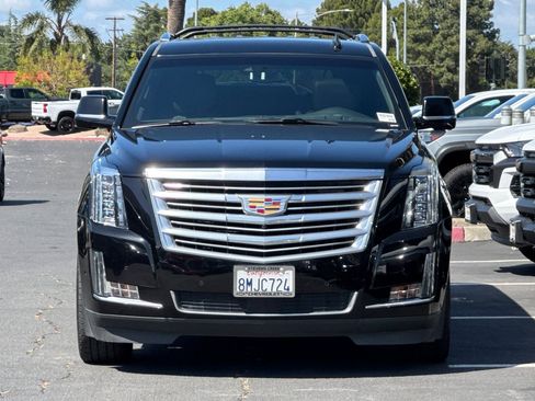 Used 2019 Cadillac Escalade ESV Platinum image 10