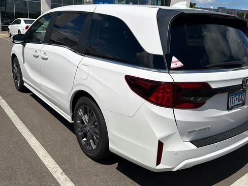 Used 2026 Honda Odyssey Touring image 8