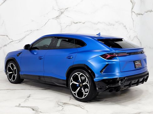 Used 2021 Lamborghini Urus image 10
