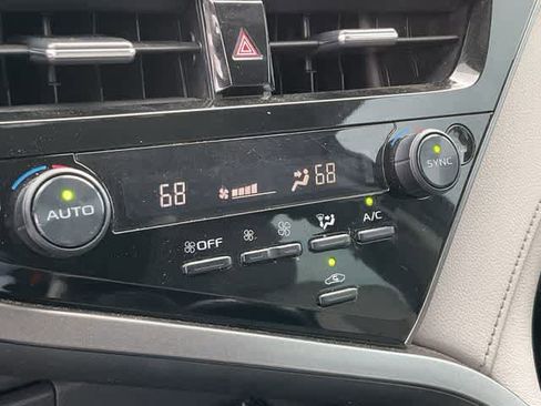 Used 2023 Toyota Camry SE FWD image 22