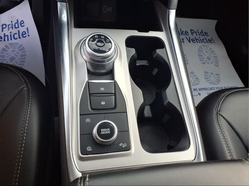 Used 2023 Ford Explorer XLT w/ Equipment Group 202A image 14