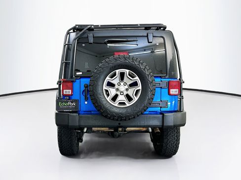 Used 2015 Jeep Wrangler Unlimited Rubicon w/ Connectivity Group AWD/4WD image 7