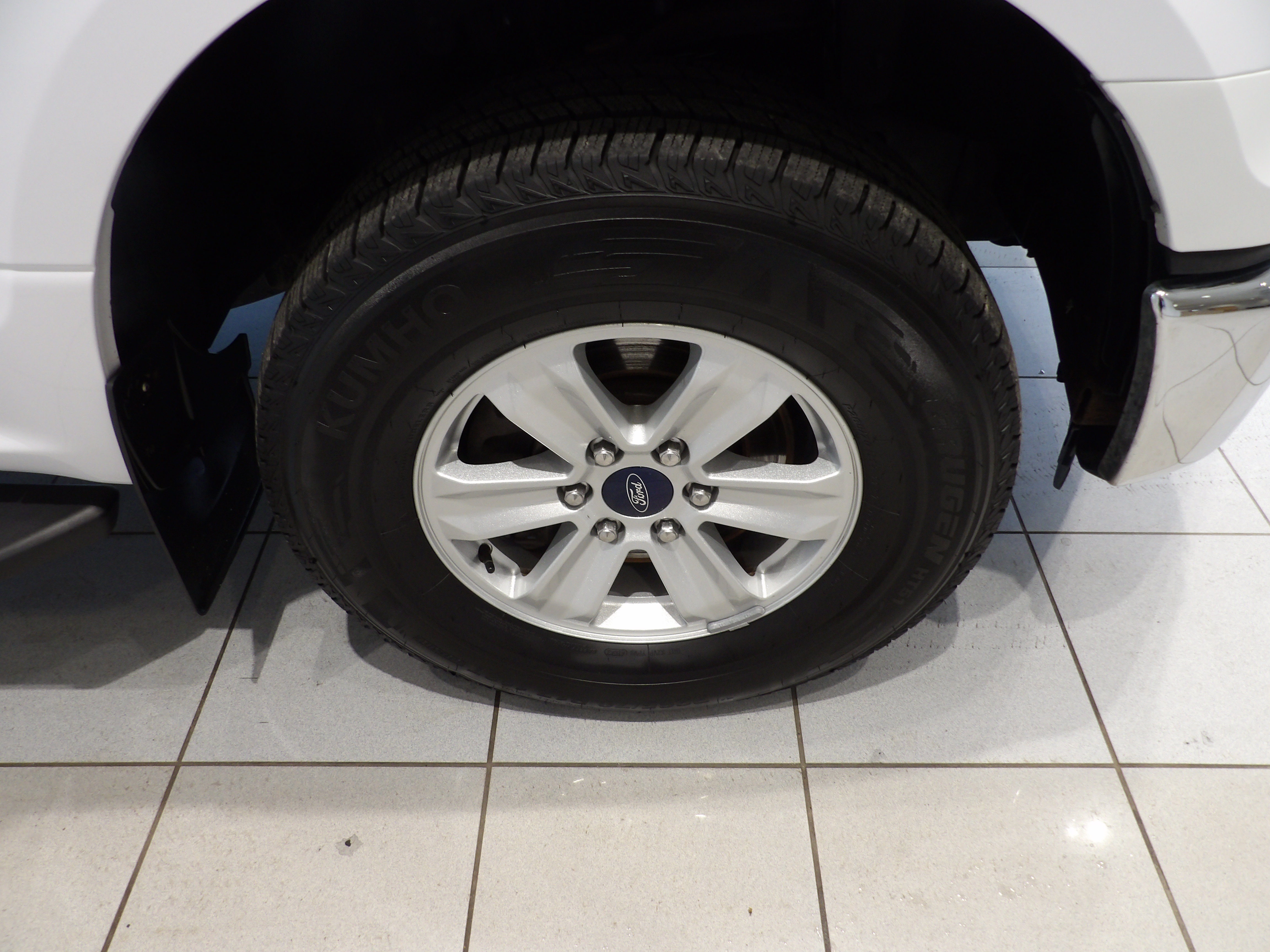 Used 2015 Ford F150 XLT w/ Equipment Group 301A Mid AWD/4WD image 23