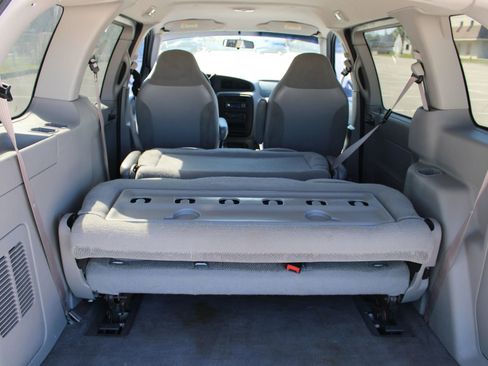 Used 2002 Ford Windstar LX image 17