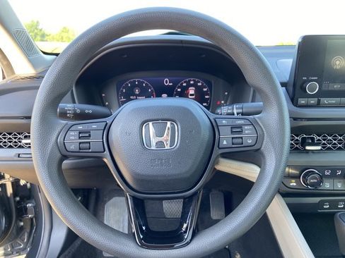 Used 2023 Honda Accord EX image 35