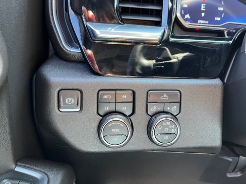 Used 2023 Chevrolet Silverado 1500 RST AWD/4WD image 22