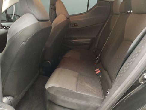 Used 2020 Toyota C-HR LE image 17