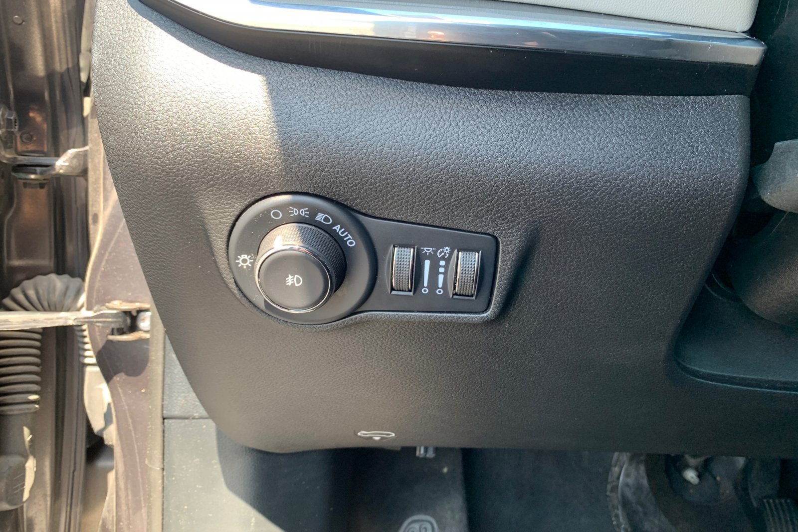 Used 2024 Jeep Compass Limited AWD/4WD image 32