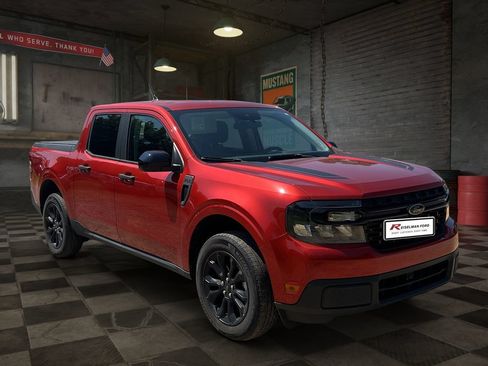Used 2023 Ford Maverick XLT w/ XLT Luxury Package FWD image 2