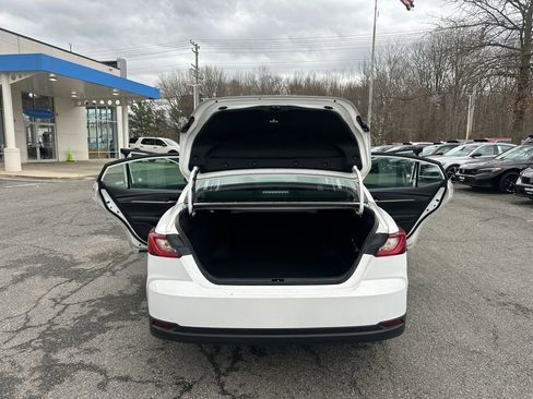 Used 2025 Toyota Camry LE image 27