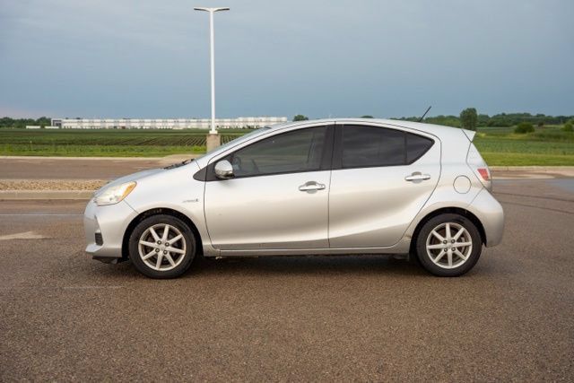 Used 2012 Toyota Prius C Three FWD image 4