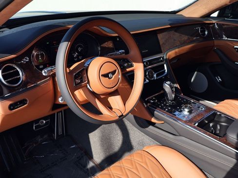 New 2026 Bentley Flying Spur Plug-In Hybrid AWD/4WD image 4