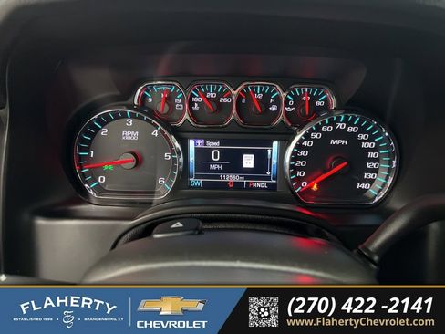 Used 2018 Chevrolet Suburban Premier image 29