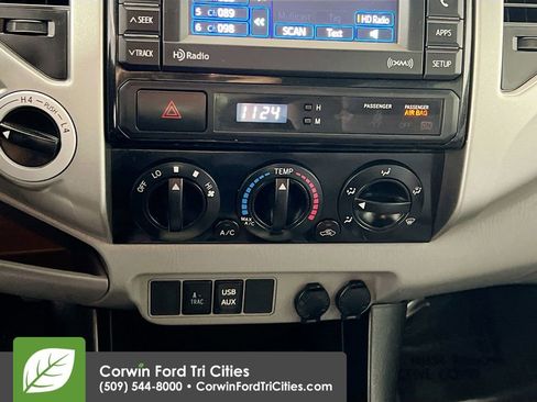 Used 2012 Toyota Tacoma 4x4 Double Cab image 9