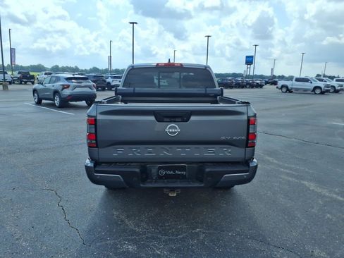 Used 2022 Nissan Frontier SV AWD/4WD image 4