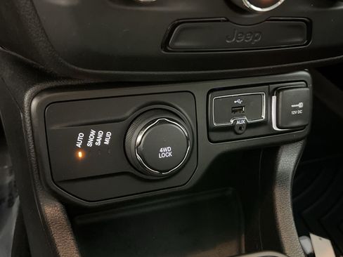 Used 2018 Jeep Renegade Sport w/ Power & Air Group AWD/4WD image 33