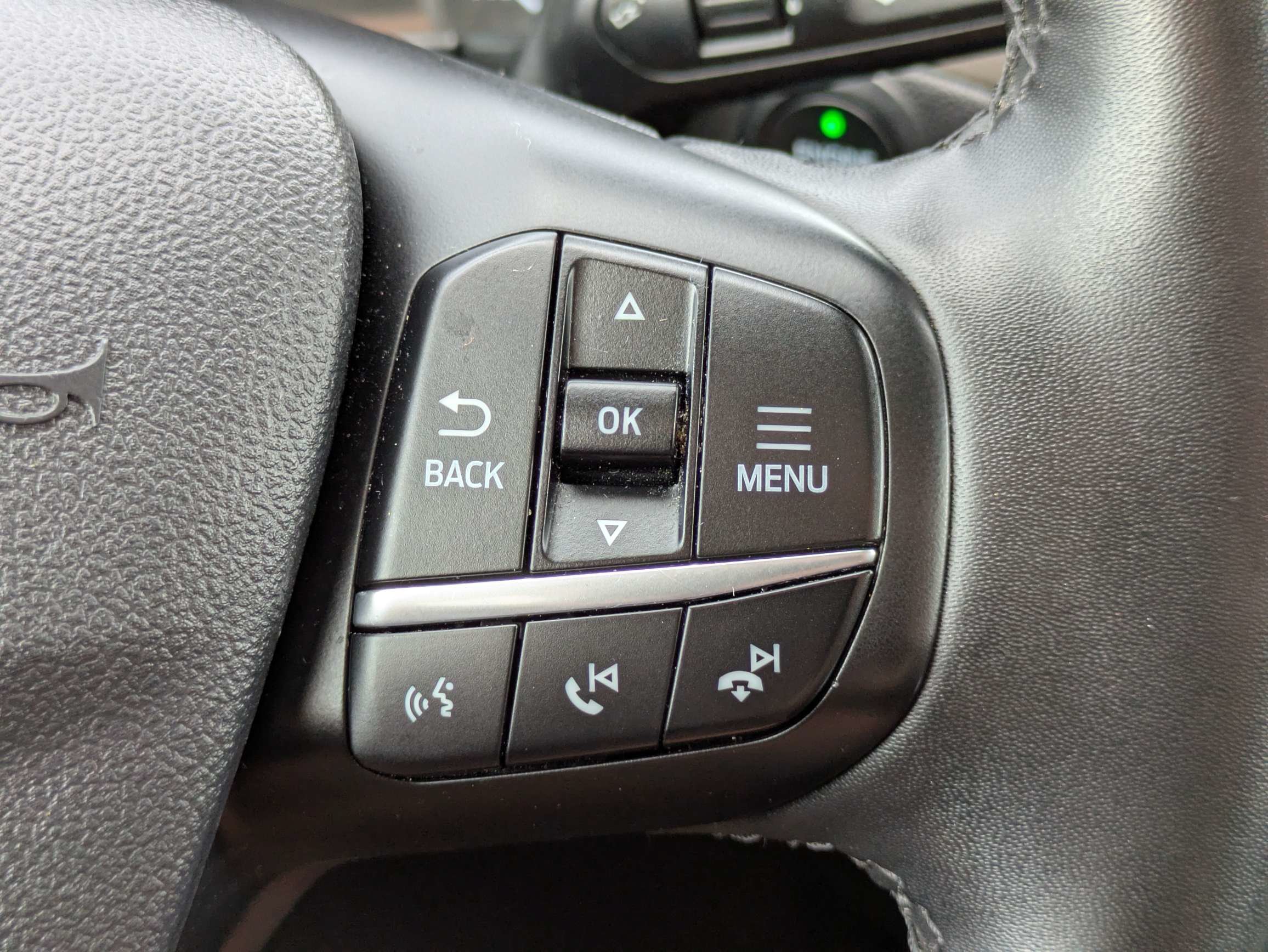 Used 2022 Ford Escape SE w/ SE Sport Appearance Package FWD image 26