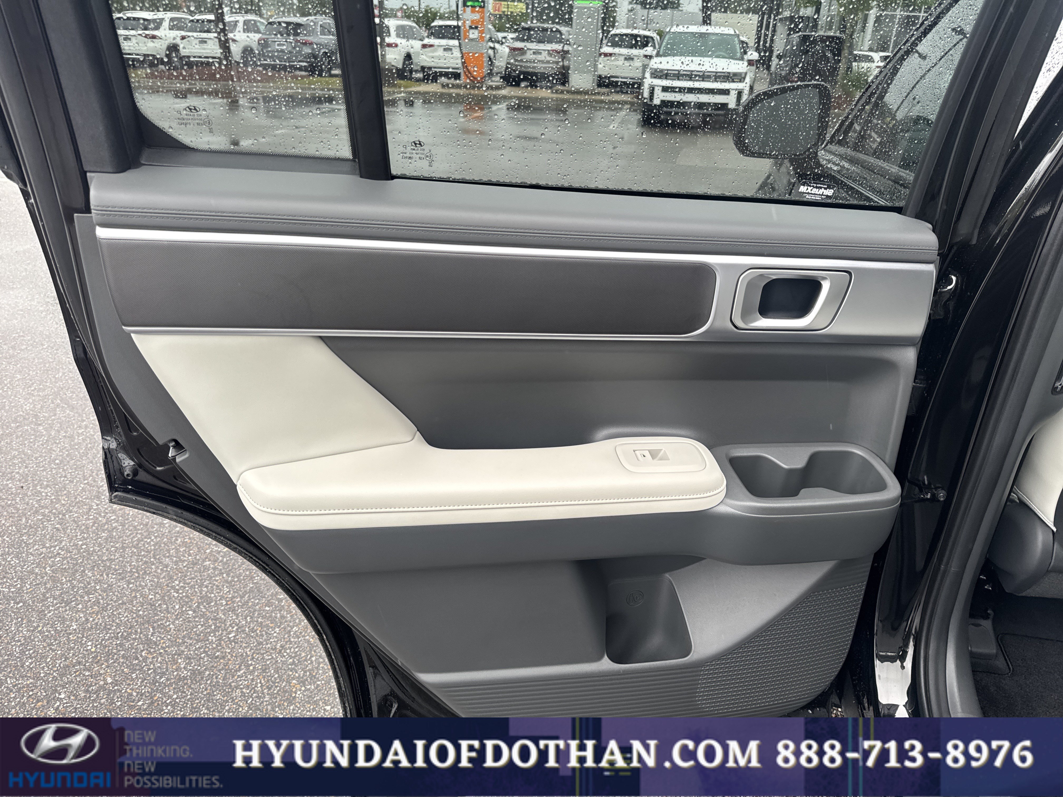 Certified 2025 Hyundai Santa Fe SEL FWD image 10