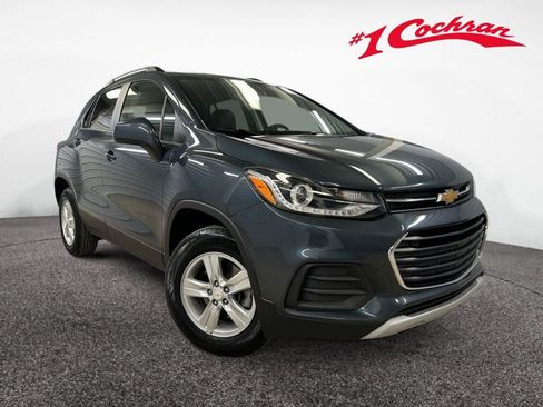 Used 2022 Chevrolet Trax LT w/ LT Convenience Package AWD/4WD image 1
