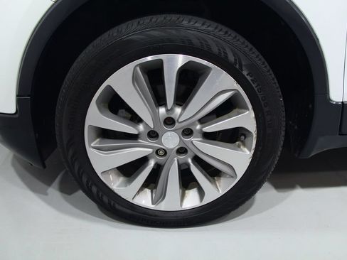 Used 2019 Buick Encore Preferred AWD/4WD image 16