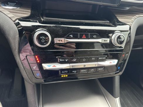 Used 2022 Ford Explorer Limited w/ Hybrid Equipment Group 310A image 15