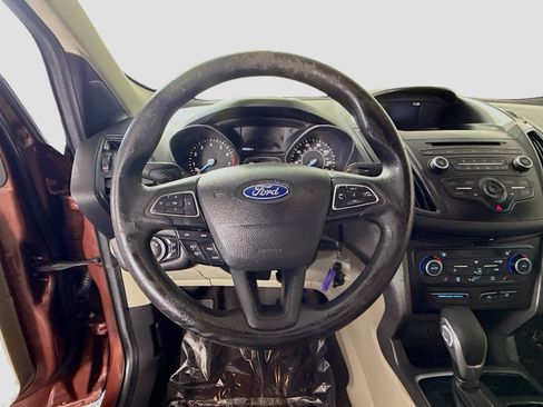 Used 2018 Ford Escape SE FWD image 13