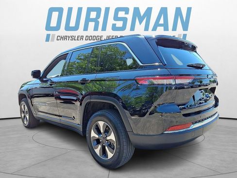 Used 2024 Jeep Grand Cherokee Limited 4xe w/ Luxury Tech Group II AWD/4WD image 4