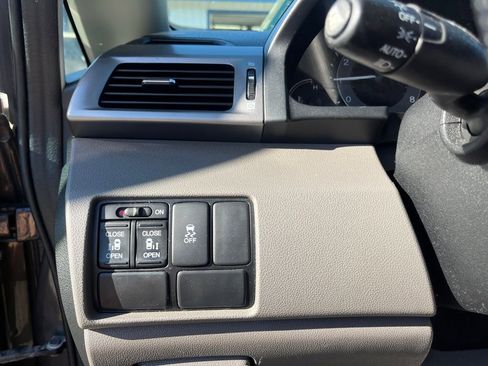 Used 2016 Honda Odyssey SE image 18