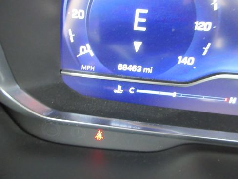 Used 2023 Chevrolet Suburban RST AWD/4WD image 33