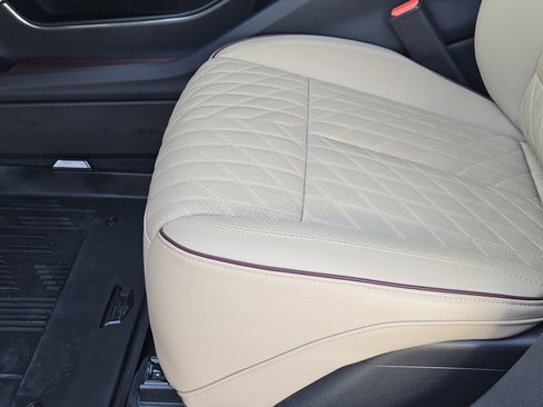 Certified 2026 Cadillac Lyriq Signature Luxury w/ Nappa Leather Package AWD/4WD image 31