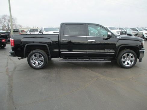 Used 2018 GMC Sierra 1500 SLT image 2