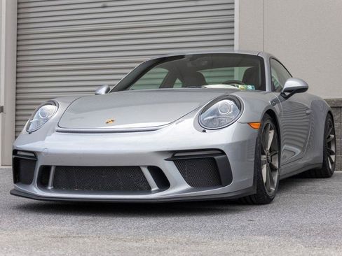 Used 2018 Porsche 911 GT3 RWD image 22