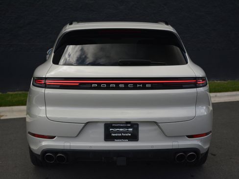 Certified 2026 Porsche Cayenne S AWD/4WD image 6