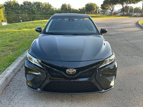 Used 2018 Toyota Camry SE FWD image 9