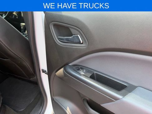 Used 2017 Chevrolet Colorado Z71 RWD image 36